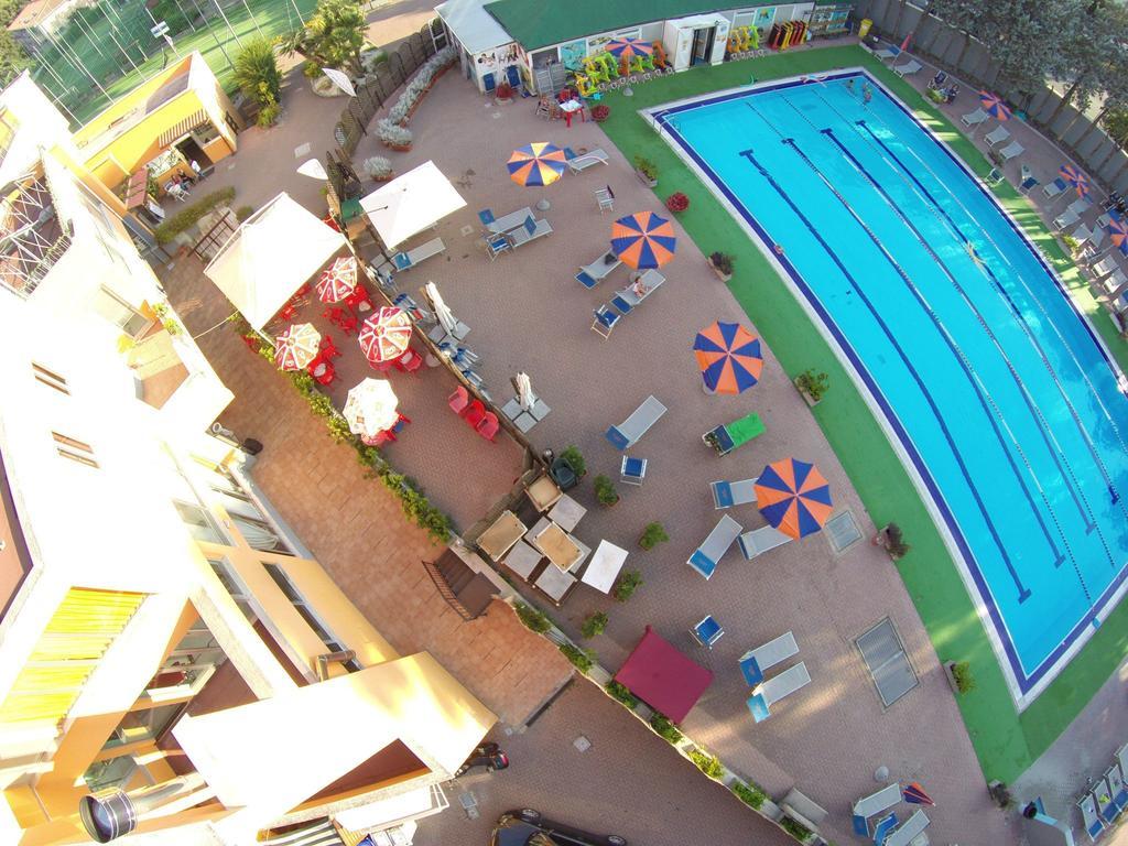 Village Sport Holidays 체르베떼리 객실 사진